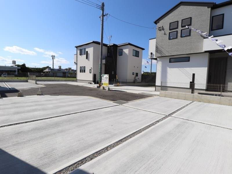 New 4LDK House with Garden in Uruma, Okinawa - 2025 Build - Thumbnail 4