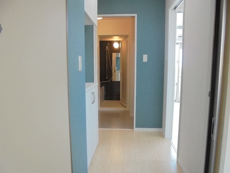 Designer 1K Apartment for Rent in Nakagusuku Village, Okinawa - Thumbnail 3