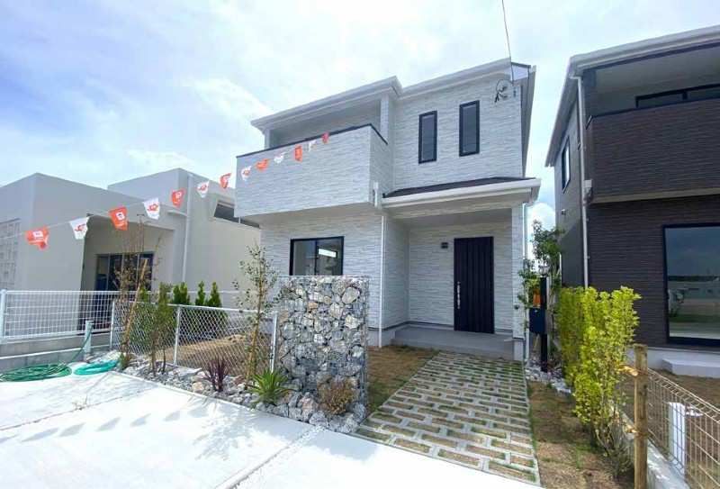 New 2025 4LDK Wooden House in Uruma City, Okinawa - Main Image