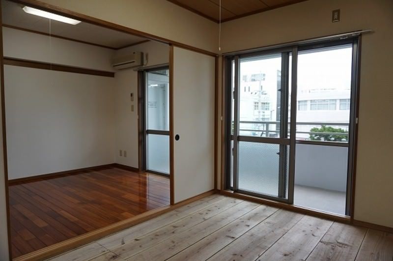 ST Palace Naha Higashimachi 2DK Apartment for Rent - No Deposit - Thumbnail 4