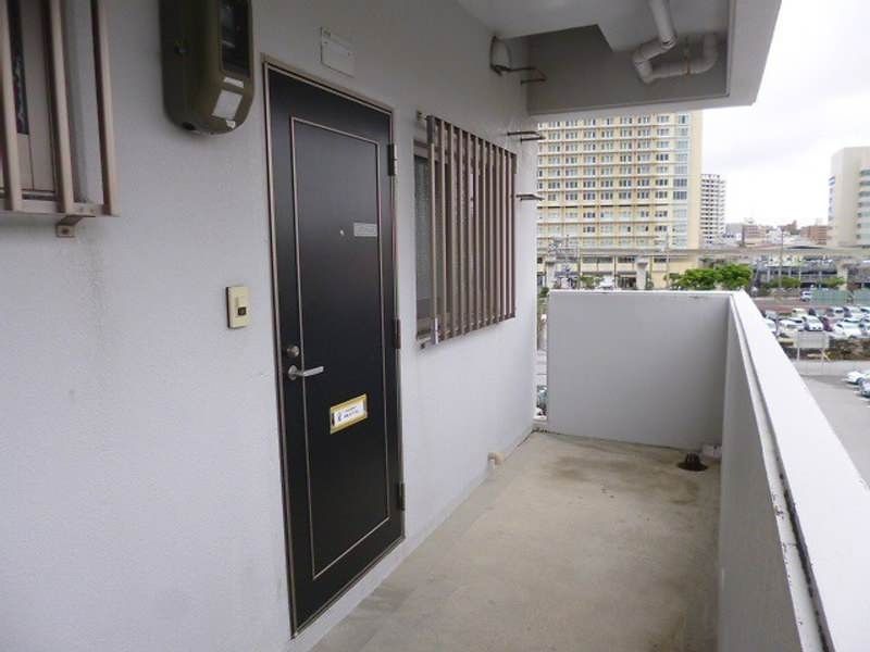 ST Palace Naha Higashimachi 2DK Apartment for Rent - No Deposit - Thumbnail 2