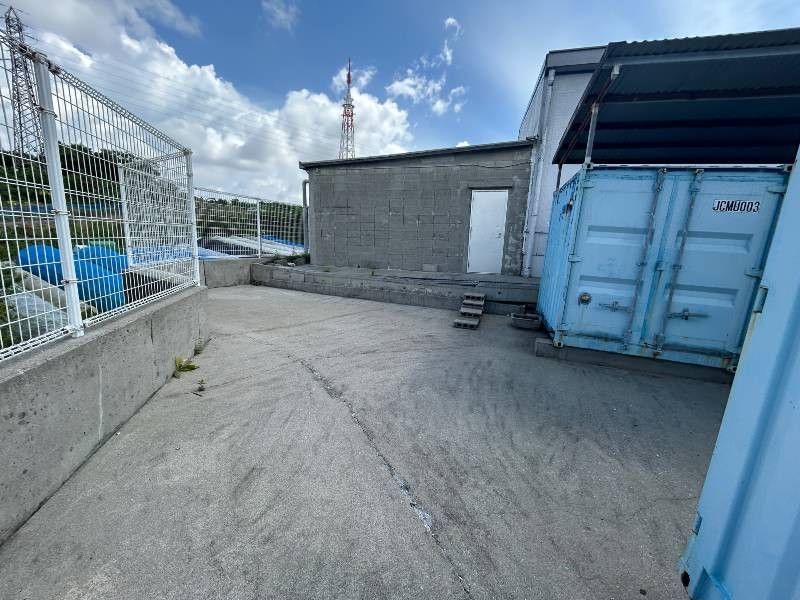 Large Commercial Space for Rent in Tomigusuku, Okinawa - Thumbnail 3