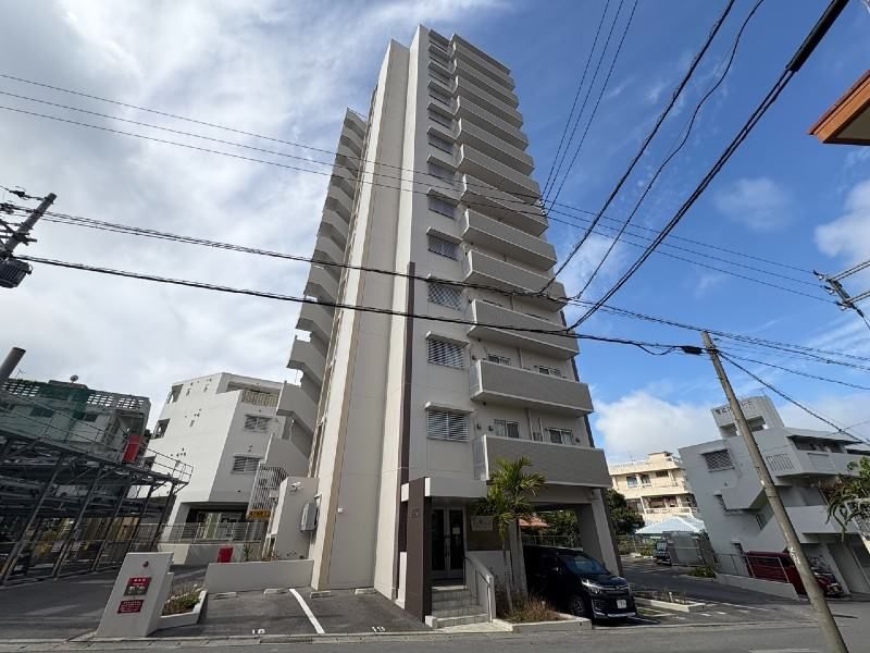 2021-Built 3LDK Apartment in Naha Shikina with 2 Parking Spaces - Thumbnail 3