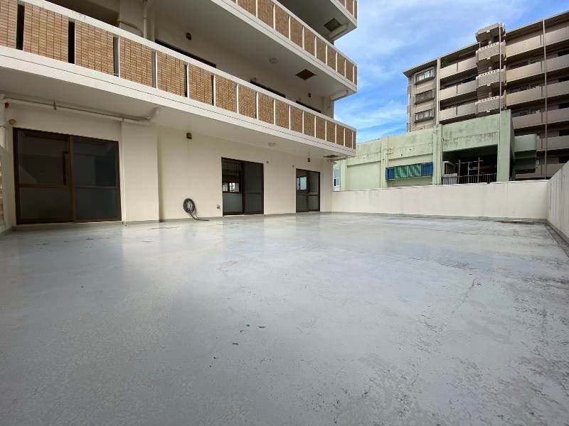 Renovated 3LDK Apartment with Roof Balcony Near Tsubogawa Station, Naha - Thumbnail 3