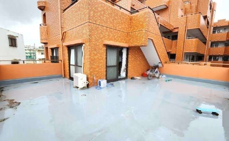 3LDK Apartment with Three Balconies for Sale in Naha, Okinawa - Thumbnail 2