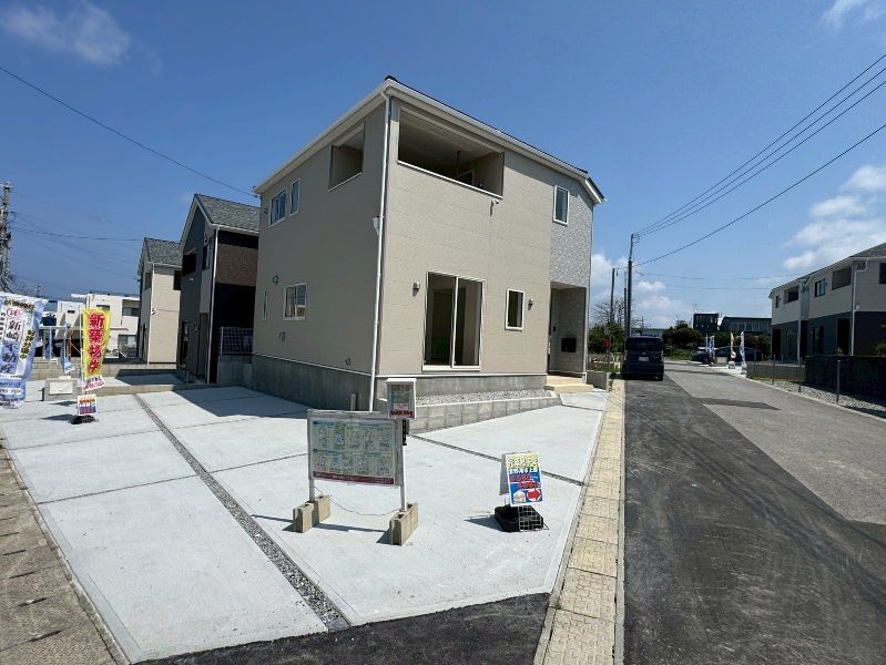 New 4LDK House for Sale in Ginowan City, Okinawa - Thumbnail 3