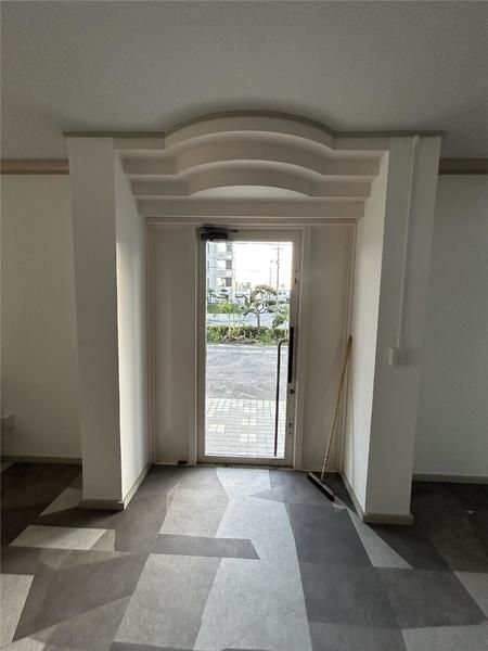 Shop/Office for Rent in Awase, Okinawa City - 102 sqm, 5 Parking - Thumbnail 4