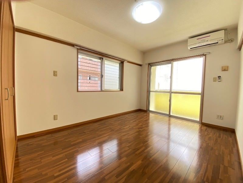 1K Apartment for Rent in Toyosaki, Tomigusuku, Okinawa - Thumbnail 4