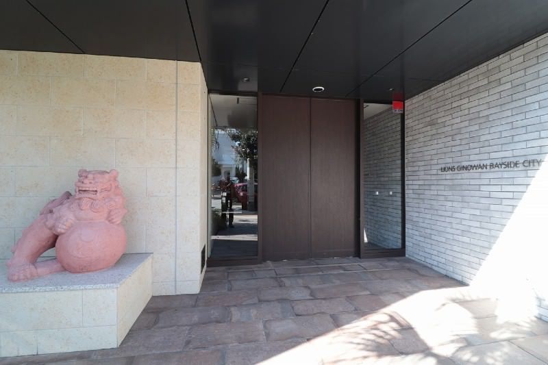 3LDK Corner Apartment with Sunset Views in Ginowan Bay Side City - Thumbnail 3