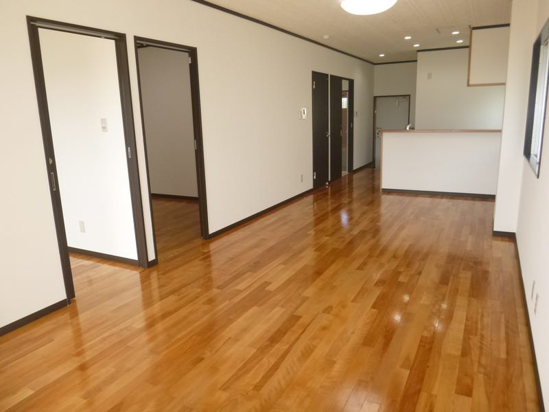 2LDK Apartment for Rent in Yaese Town Okinawa - Thumbnail 3