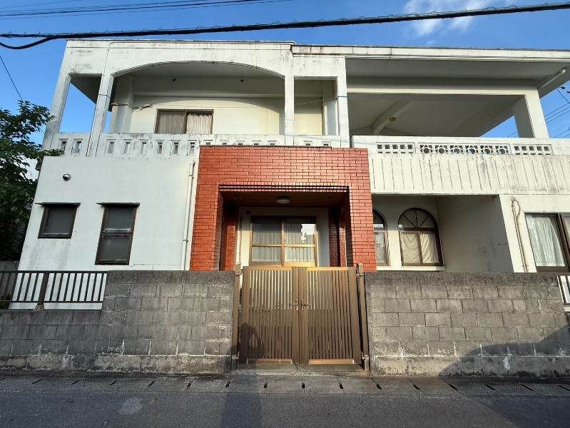 5LDK Reinforced Concrete House for Sale in Okinawa City Miyazato - Thumbnail 2