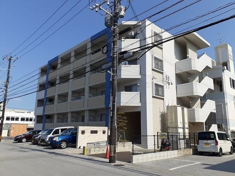 Modern 1DK Apartment for Rent in Naha Meikaru, Okinawa - Thumbnail 3