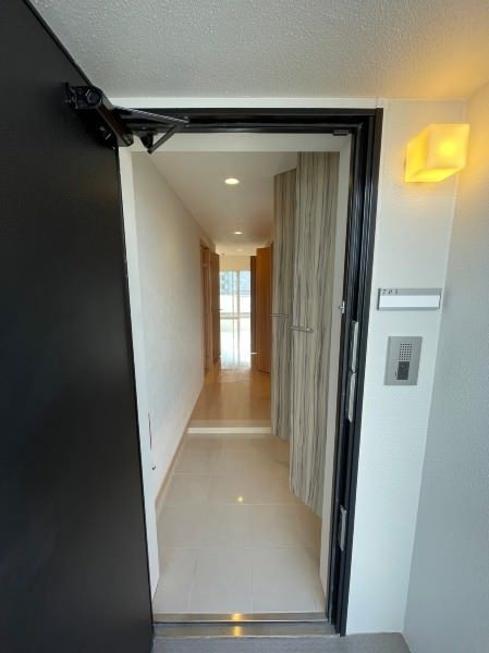 Ocean View 2LDK Apartment for Sale in Ginowan, Okinawa - Thumbnail 3