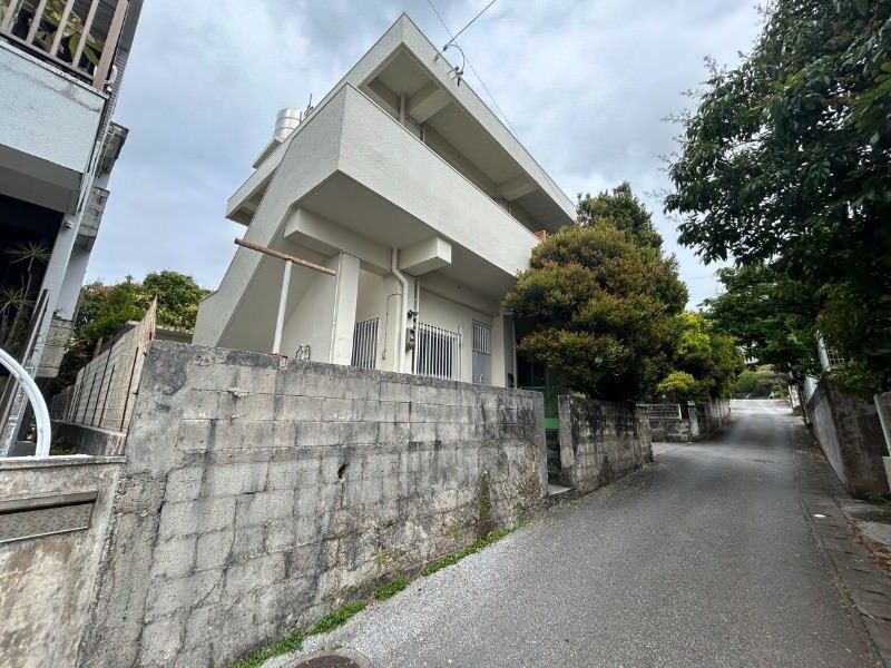2DK RC Apartment for Rent in Ginowan, Okinawa - 38.88 sqm - Thumbnail 2