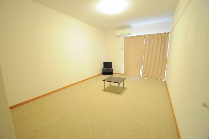 Furnished 1K Apartment for Rent in Nakagusuku Village, Okinawa - Thumbnail 4