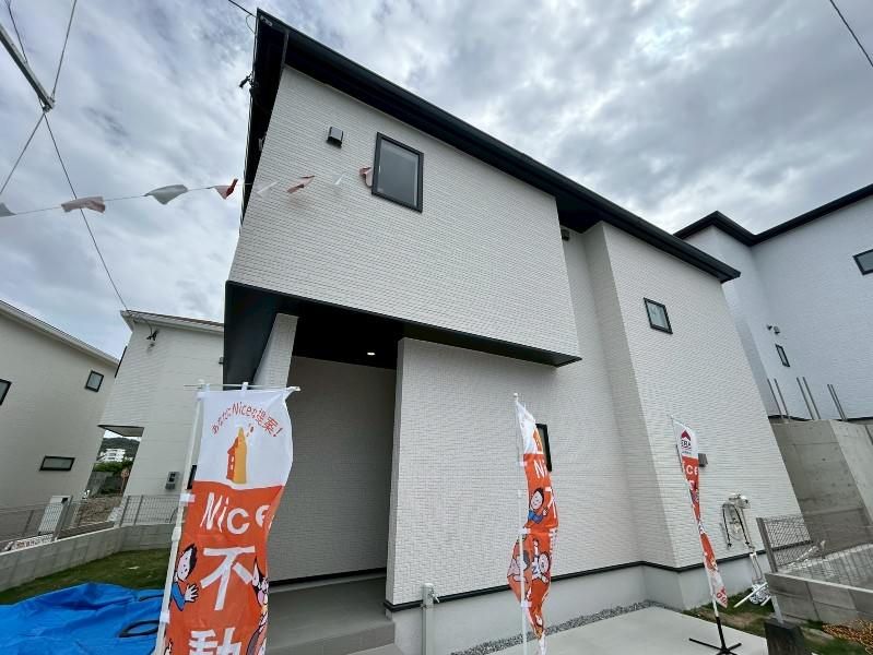 New 4LDK House for Sale in Nanjo City, Okinawa - Thumbnail 2