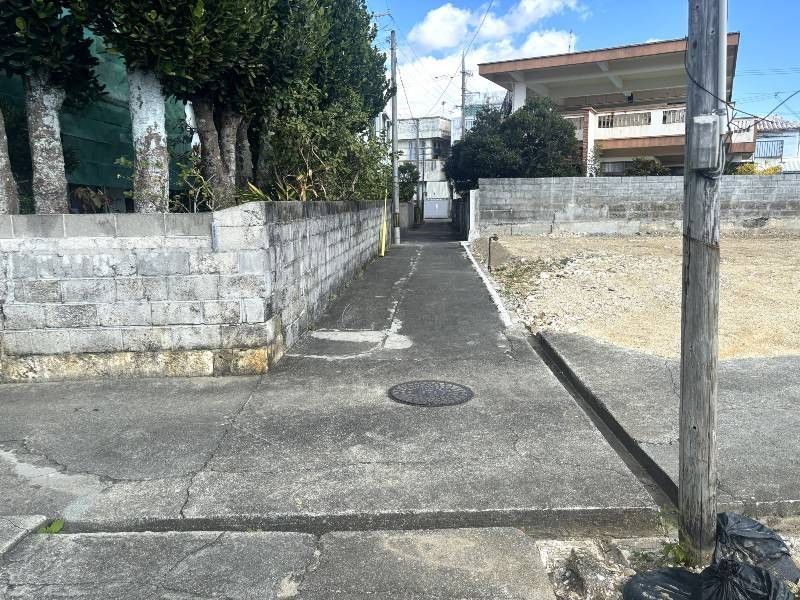 91.9 Tsubo Land for Sale Near Itoman Rotary, Okinawa - Thumbnail 2