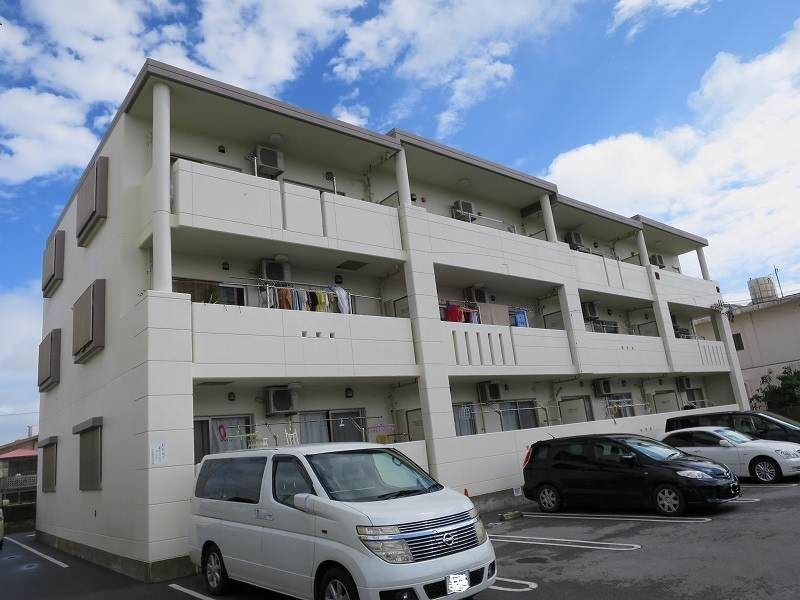 Florence Garden 2LDK Apartment for Rent in Nishihara, Okinawa - Thumbnail 2