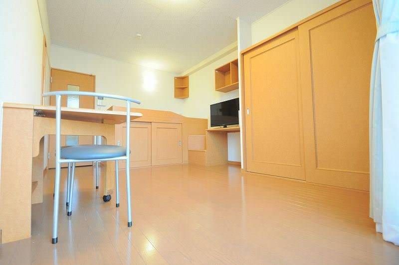 Leopalace Chibana 202: Furnished 1K Apartment for Rent in Okinawa City - Main Image