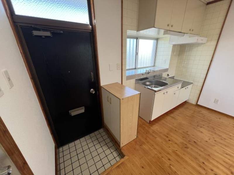 2DK Apartment for Rent in Ginowan City, Okinawa - 37.8 sqm - Thumbnail 2
