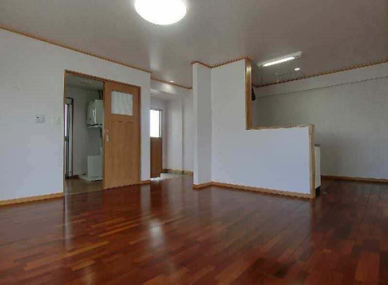 E. HOUSERIO 2LDK Apartment for Rent in Naha, Okinawa - Thumbnail 3