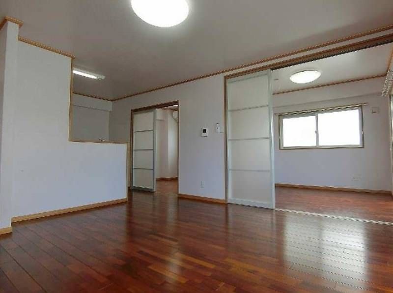 E. HOUSERIO 2LDK Apartment for Rent in Naha, Okinawa - Thumbnail 4