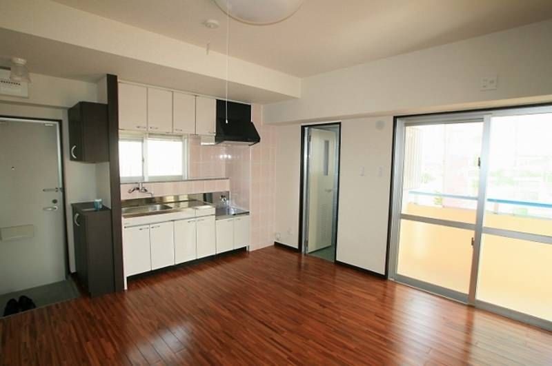 2LDK Apartment for Rent in Urasoe City, Okinawa - Thumbnail 3