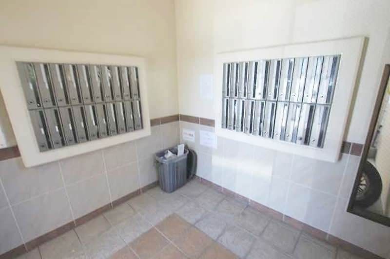 1K Apartment for Rent in Naha, Okinawa - No Deposit/Key Money - Thumbnail 2