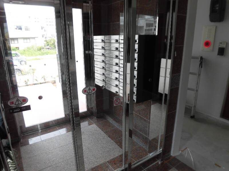 Modern 1LDK Apartment for Rent in Urasoe City, Okinawa - Thumbnail 4