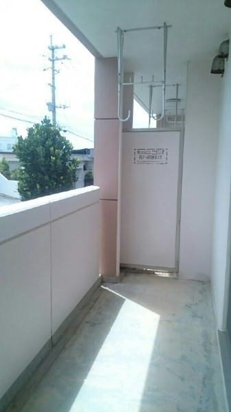 1LDK Apartment for Rent in Yomitan Village, Okinawa - 57,000 Yen - Thumbnail 3