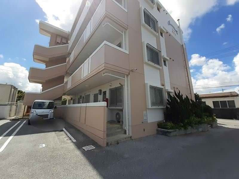 1LDK Apartment for Rent in Yomitan Village, Okinawa - 57,000 Yen - Thumbnail 2
