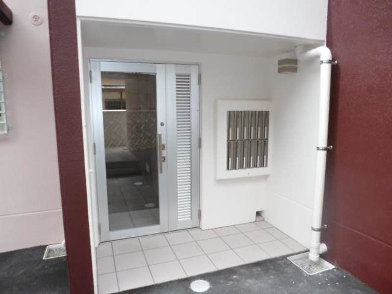 1LDK Rental Apartment in Yonabaru-cho, Okinawa - Thumbnail 2