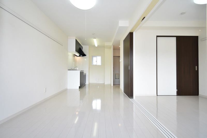 1LDK Rental Apartment in Yonabaru-cho, Okinawa - Thumbnail 4