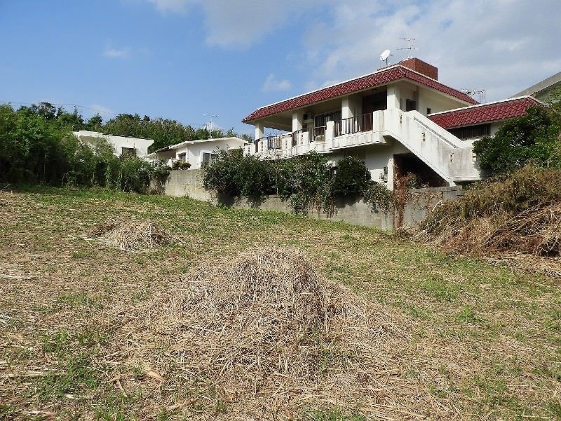 1,075 sqm Land for Sale in Haebaru Town, Okinawa - Thumbnail 3