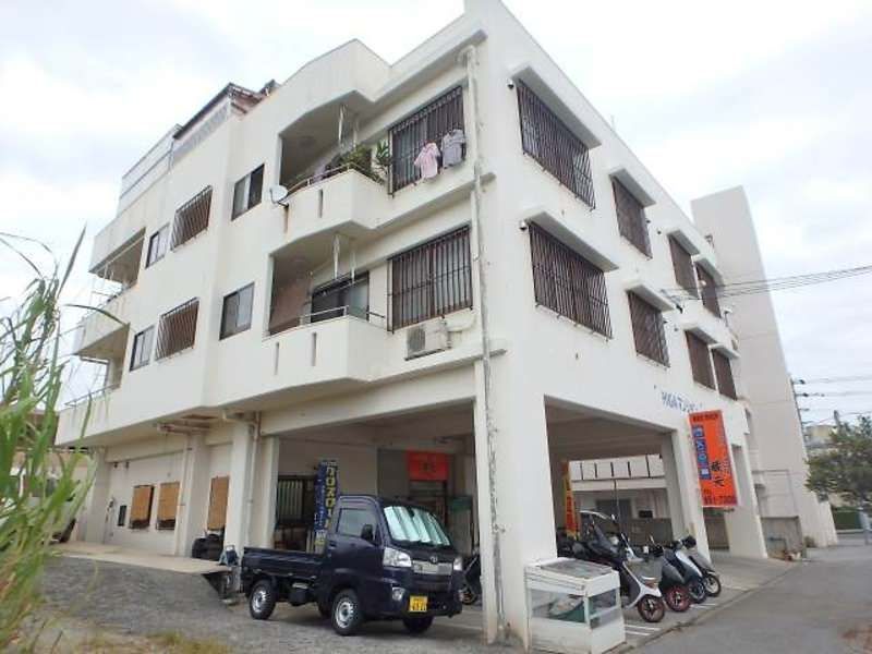 HIGA Mansion 2LDK Apartment for Rent in Yomitan, Okinawa - Thumbnail 3