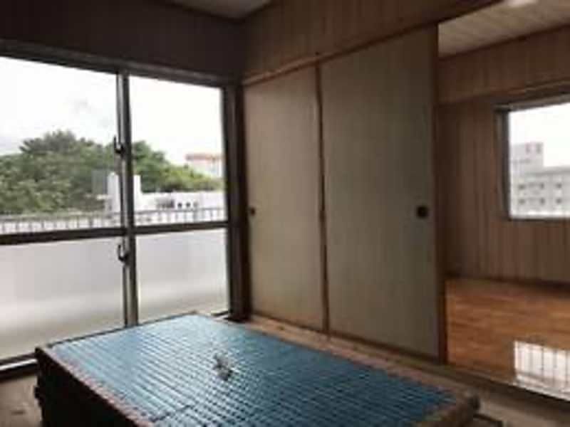 Higa Heights 2DK Apartment for Rent in Ginowan, Okinawa - Thumbnail 3