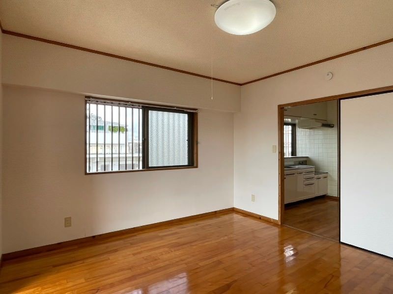1DK Apartment for Rent in Urasoe, Okinawa - 34,000 Yen - Thumbnail 3