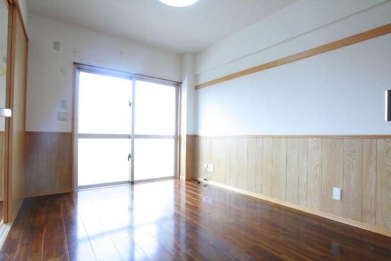 2DK Apartment for Rent in Urasoe, Okinawa with Free Internet - Thumbnail 4