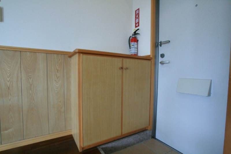 2DK Apartment for Rent in Urasoe, Okinawa with Free Internet - Thumbnail 2