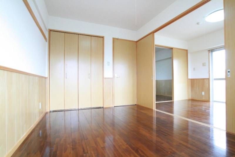 2DK Apartment for Rent in Urasoe, Okinawa with Free Internet - Thumbnail 3