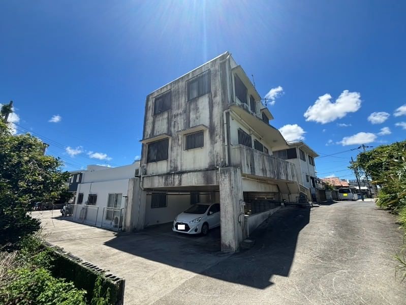 4LDK RC House for Sale in Irama, Yomitan Village, Okinawa - Thumbnail 2