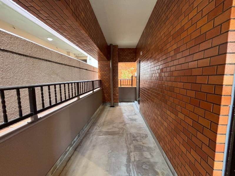 Lions Mansion Tomari Fully Renovated 1LDK Apartment in Naha - Thumbnail 4