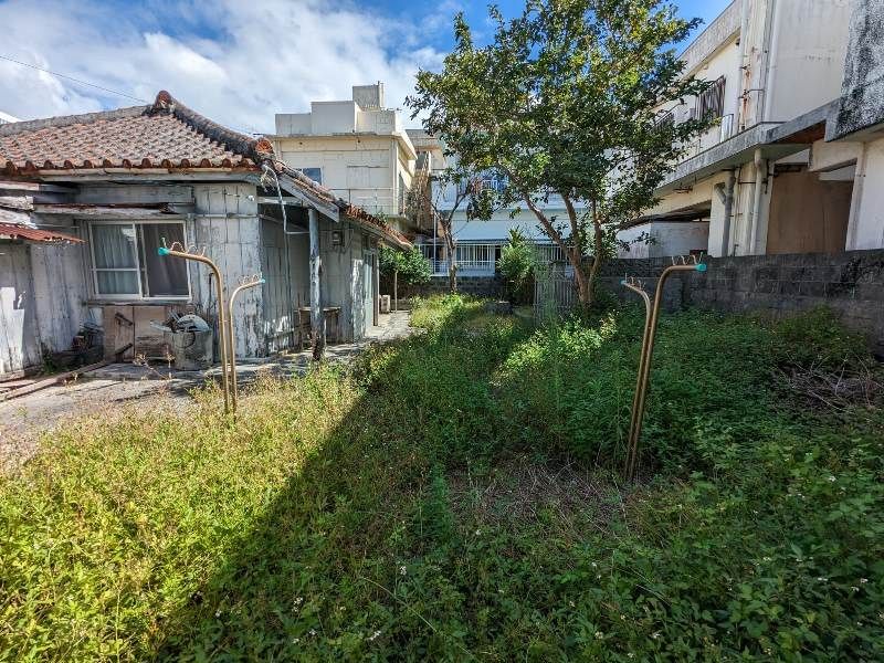 Ryukyu Kominka Land for Sale in Itoman, Okinawa - Thumbnail 2