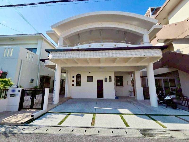 7LDK Family Home with Cool House Tech in Naha, Okinawa - Thumbnail 3
