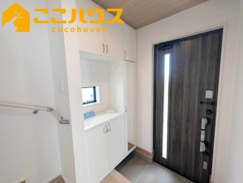 New 3LDK House in Uruma City, Okinawa with 2 Car Parks - Thumbnail 3