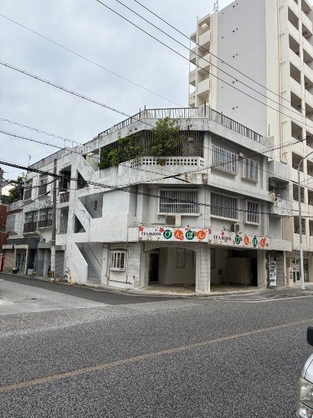 Wakasa Building: 3-Story Commercial/Residential Property in Naha - Thumbnail 2