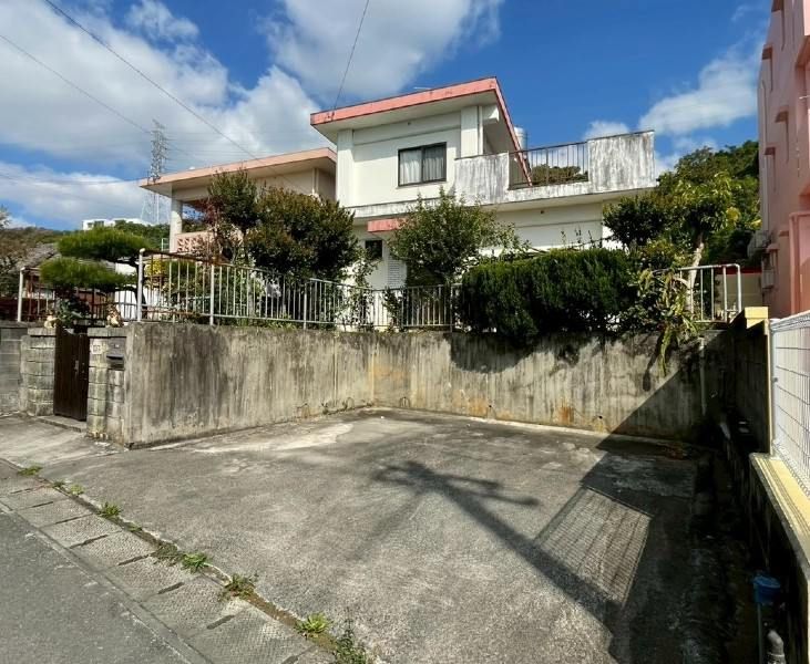 4DK Detached House with Garden in Koja, Okinawa City - Thumbnail 2