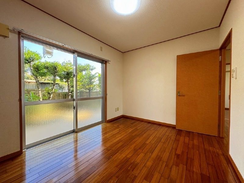 3LDK Apartment for Rent in Yomitan Village, Okinawa - Thumbnail 2