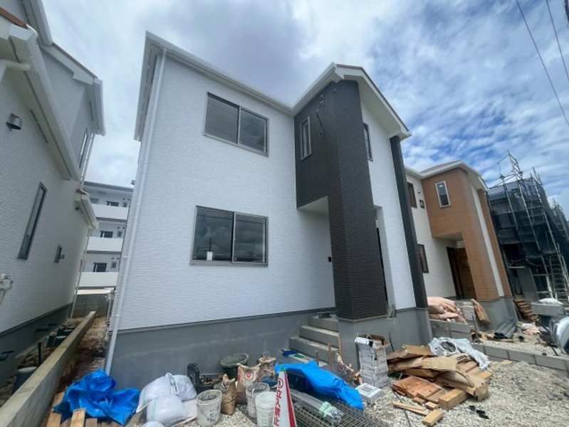 New 3LDK House for Sale in Ginowan City, Okinawa - Thumbnail 2