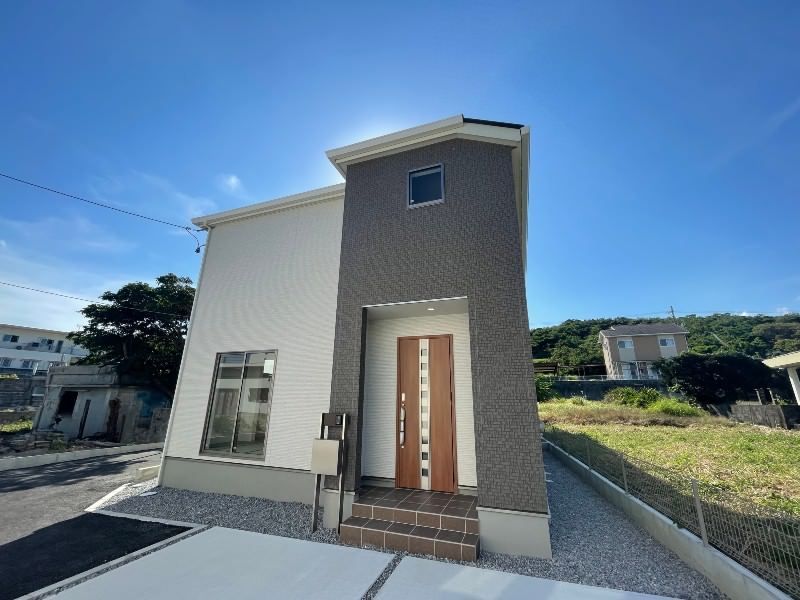 New 3LDK House in Uruma City, Okinawa with 3 Car Parks - Image 1